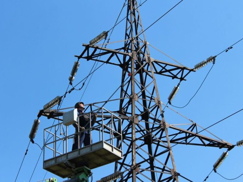 Відключення світла охопили 12 областей України