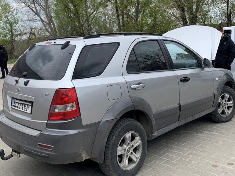 Викрито чергову схему продажу гуманітарних авто для ЗСУ
