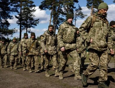 Військовий збір йтиме на зарплати ЗСУ: Рада підтримала законопроєкт