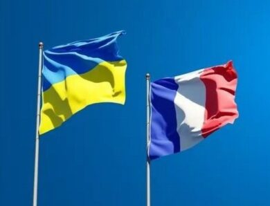 Зеленський: Франція готова працювати щодо антибалістики для України