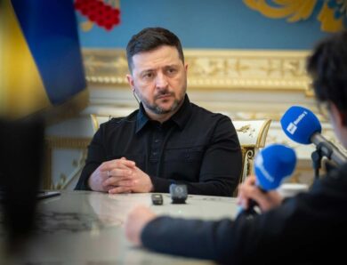Зеленський побачив “вікно” для переговорів з РФ