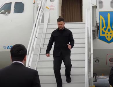 Зеленський прибув до Вірменії