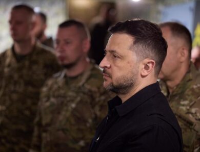 Зеленський прибув на південний фронт