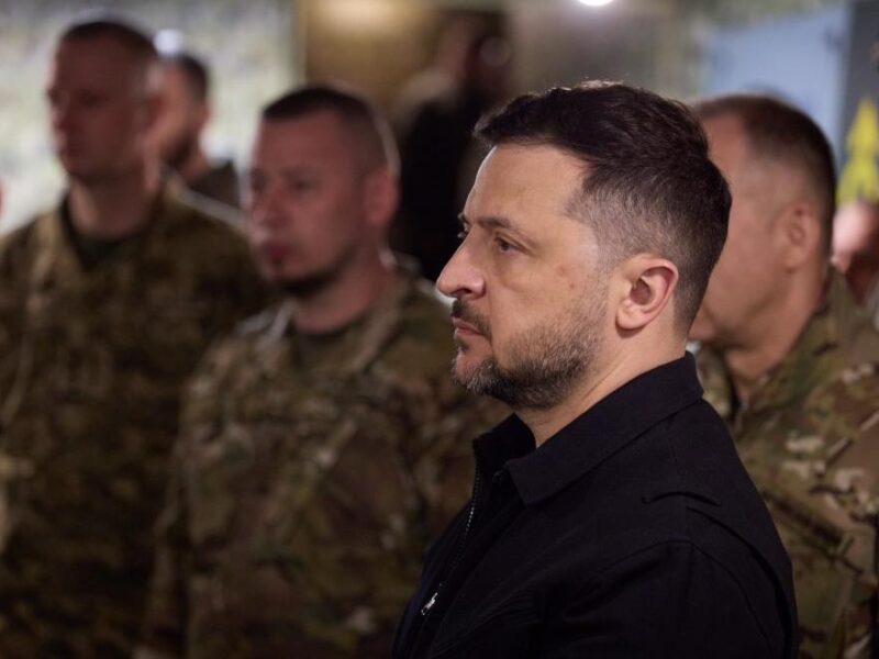 Зеленський прибув на південний фронт