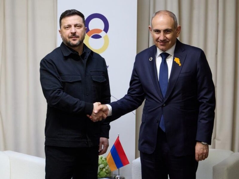 Зеленський розповів про зустріч з Пашиняном