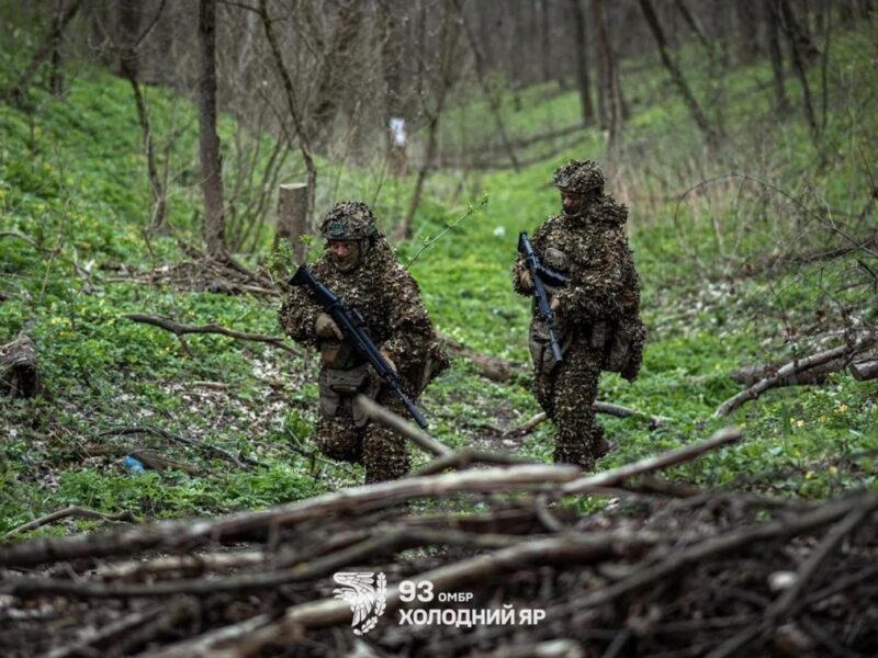 Зірване перемир’я: армія РФ атакує на 11 напрямках