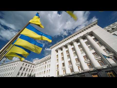 Спілкування Володимира Зеленського, Антоніу Кошти та Урсули фон дер Ляєн з медіа перед засіданням ЄР