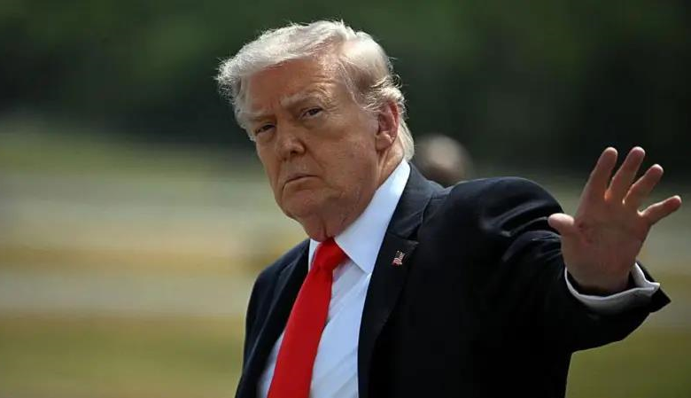 Битва заголовків: що Україна, РФ та Іран піднесли Трампу на ювілей