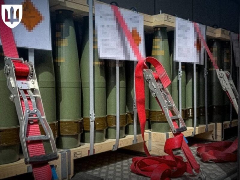 Данія передасть Україні 15 000 далекобійних снарядів