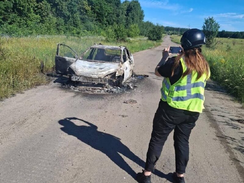 Дрон РФ атакував цивільне авто на Харківщині