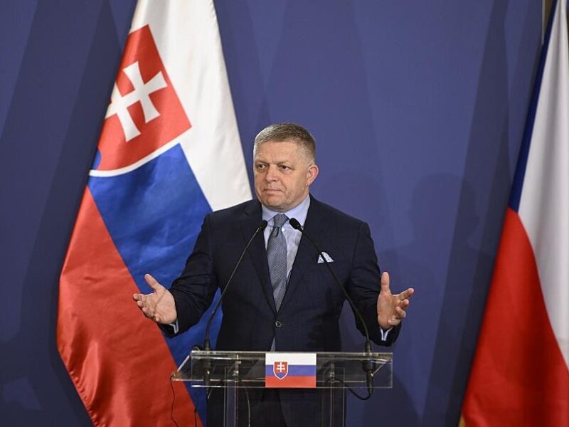 Фіцо на саміті НАТО заблокує позики для України