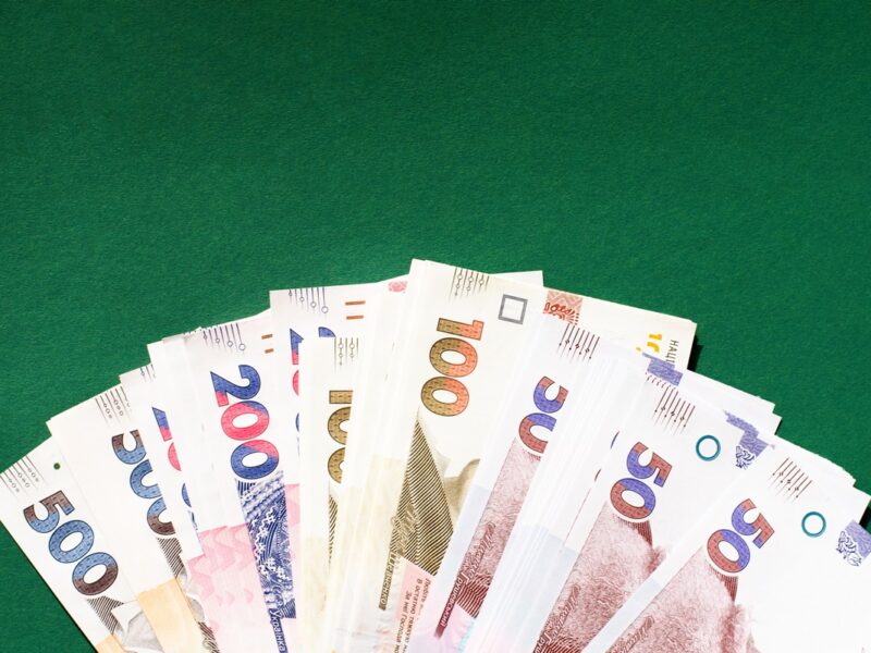 Інфляція в Україні сповільнилася до 8,2%