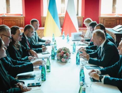 Криза відносин з Польщею: Свириденко провела зустріч з Туском