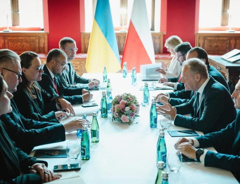 Криза відносин з Польщею: Свириденко провела зустріч з Туском