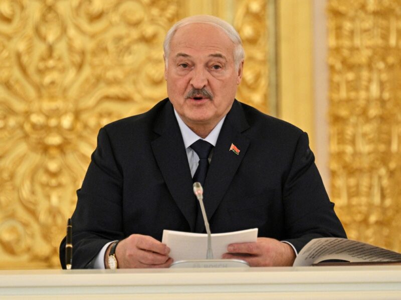 Лукашенко вибачився перед Зеленським за свої слова