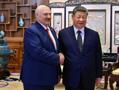 Лукашенко зустрівся із Сі Цзіньпіном в Пекіні