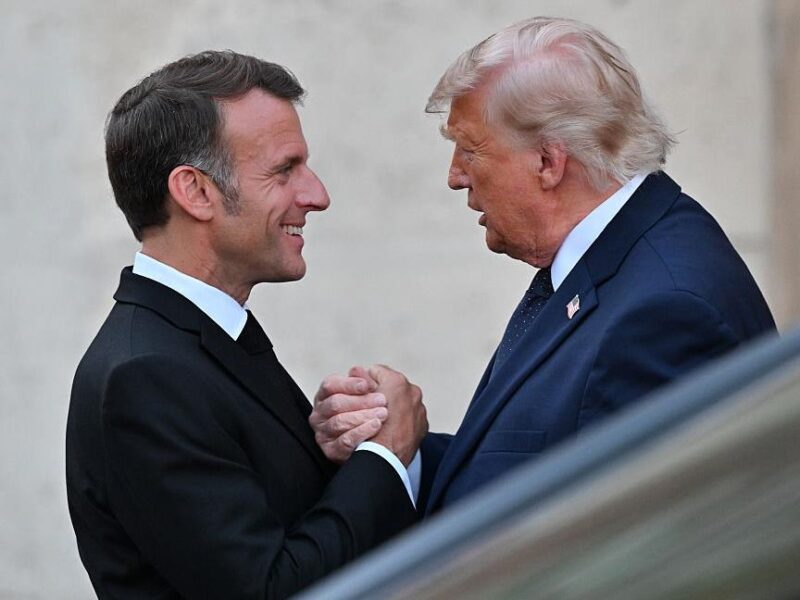 Макрон переконав Трампа підтримати Україну – ЗМІ