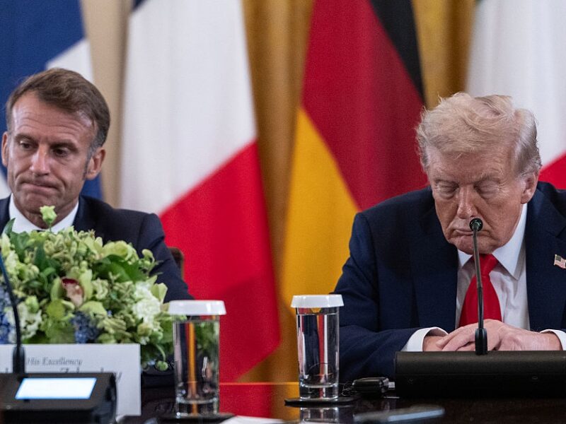 Макрон різко відреагував на торговельні погрози Трампа