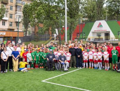 Перша леді разом із Говардом Баффетом відвідала новий безбар’єрний простір для адаптивного спорту