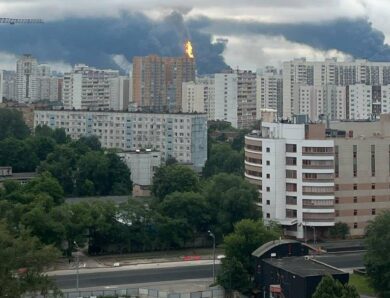 Москву і Ростовщину атакували дрони: палають НПЗ