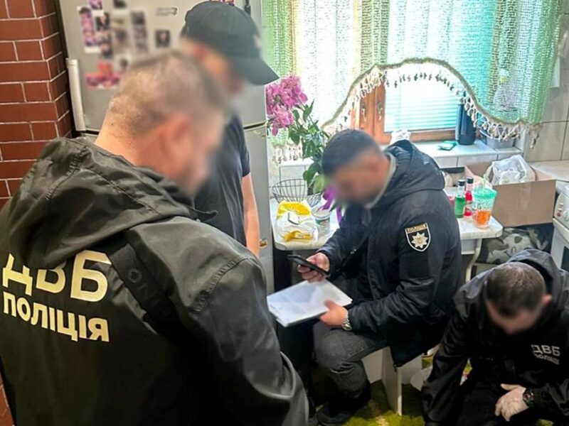 На Буковині ліквідували канал збуту наркотиків через Telegram