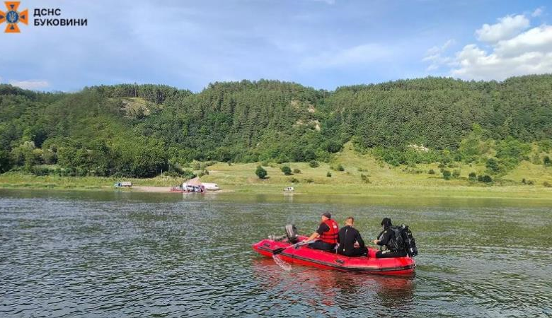 На Буковині шукають чотирьох людей, які зникли на Дністрі