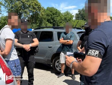 На Івано-Франківщині викрили військовослужбовця, який продавав зброю