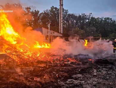 На Харківщині РФ атакувала підприємство повторно