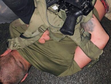 На Хмельниччині затримали чоловіка, який стріляв з автомата біля ТЦК