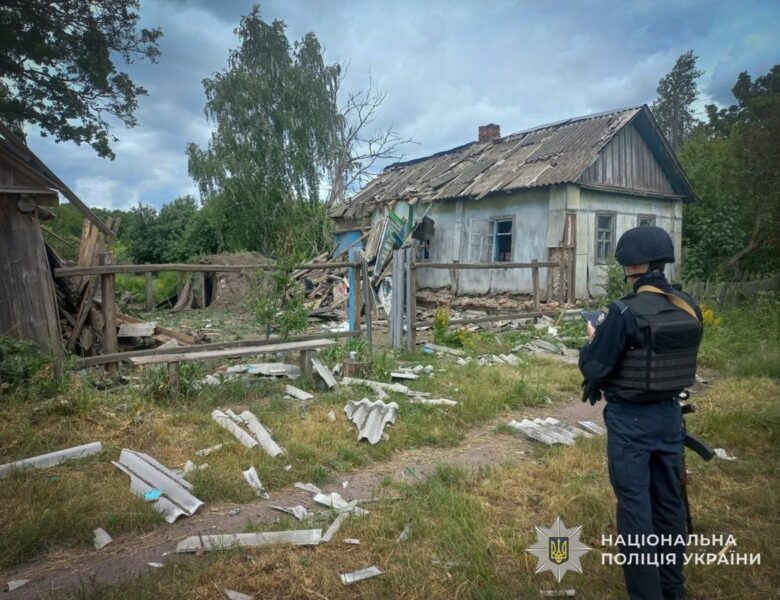 На Сумщині Росія понівечила будинки, є постраждалі