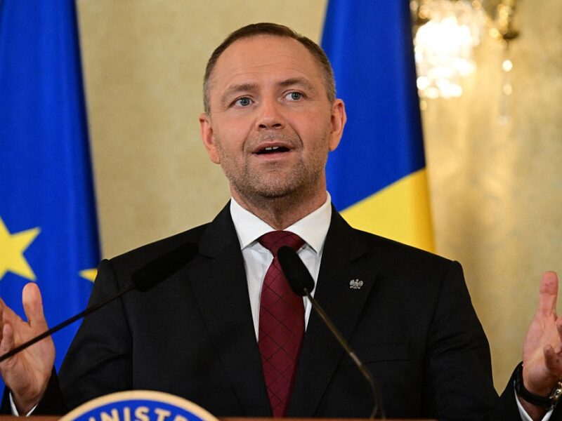 Навроцький пояснив, чому позбавив Зеленського ордена