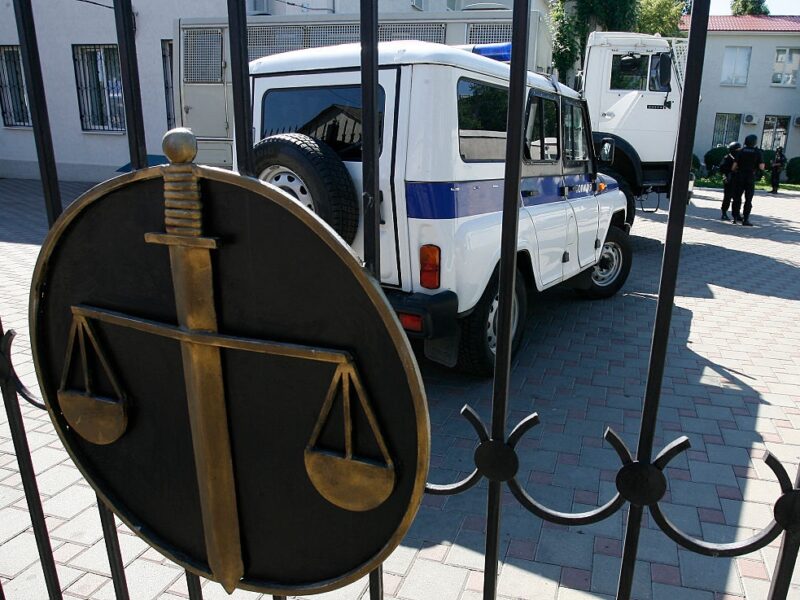 Незаконно ув’язнював полонених: підозру отримав ще один російський суддя