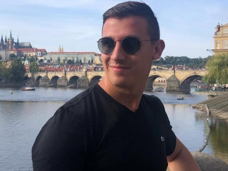 Німець за хвилину з&rsquo;їв понад кілограм меду і потрапив до Книги Гіннеса