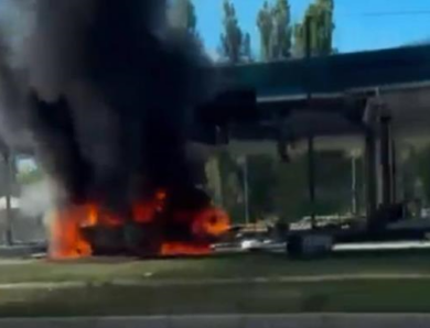 Окупанти вдарили по АЗС у Сумах і Запоріжжі, сталися пожежі