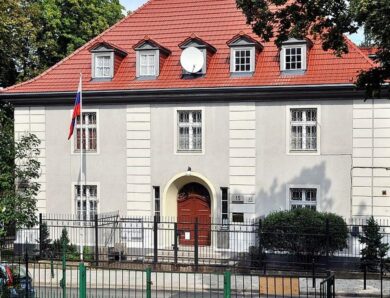 Польща забере будівлю генконсульства РФ за борги