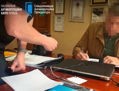 Посадовця Служби автодоріг на Львівщині підозрюють у розтраті 94 млн