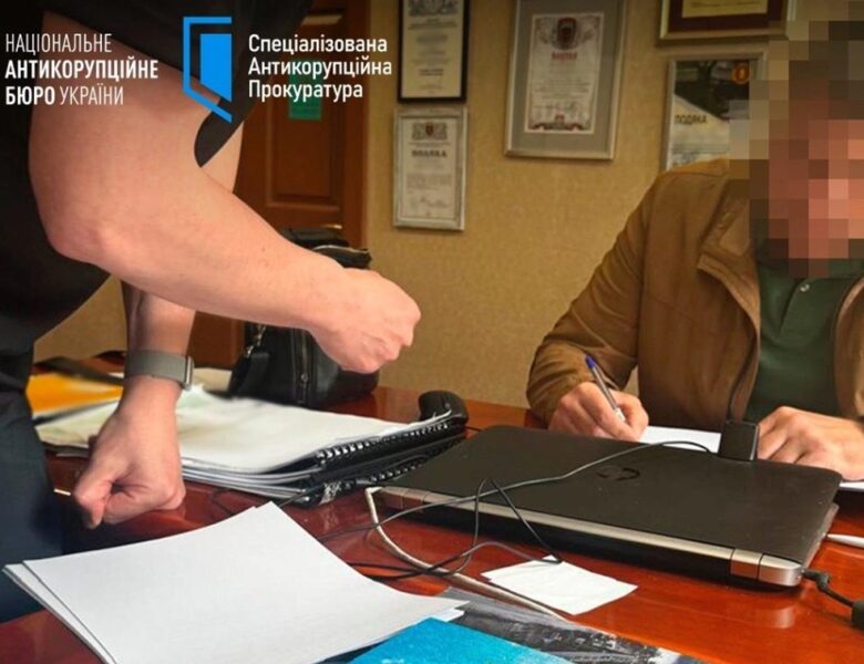Посадовця Служби автодоріг на Львівщині підозрюють у розтраті 94 млн