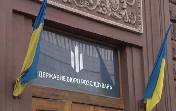 Повідомлено про підозру правоохоронцю, який за гроші допомагав ухилянтам