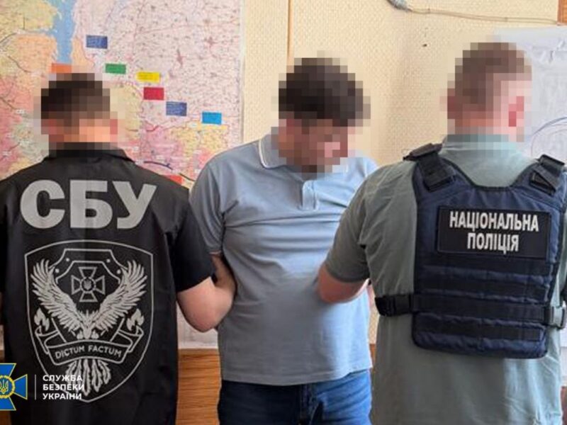 Правоохоронці на гарячому спіймали корупціонерів з автодору Київщини