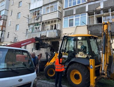 РФ вдарила дронами по Конотопу: є жертва та поранені