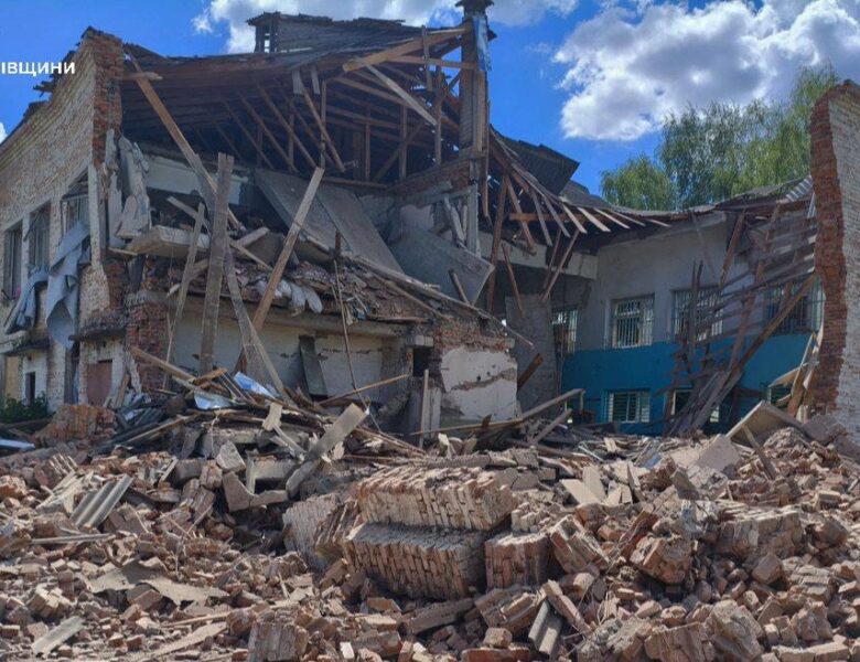 Росіяни обстріляли Чернігівщину, є поранені