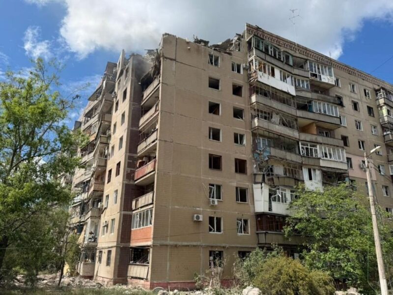 Росіяни скинули бомби на Дружківку, є поранені