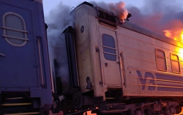 Росіяни завдали ударів по локомотивах у Запоріжжі та на Сумщині, є загиблий