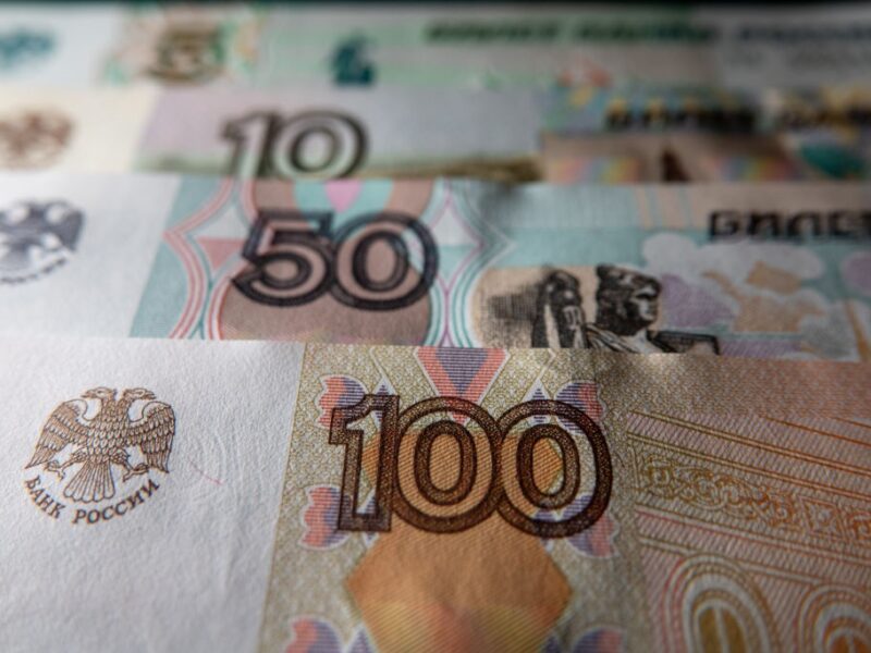 Російські ІТ-гіганти загрузли у боргах на 2 трлн рублів