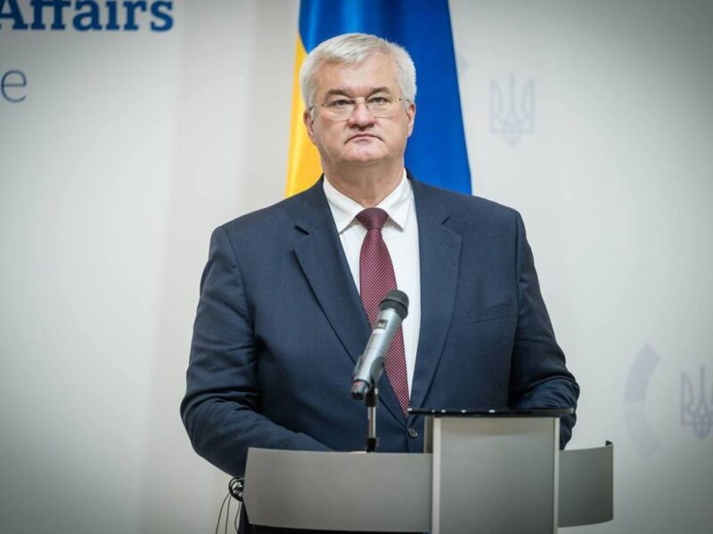Сибіга здійснить візити до Кореї та Японії