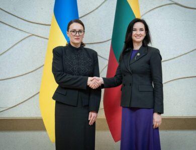 Свириденко прибула з візитом до Литви