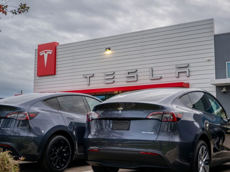 Tesla повернула лідерство на світовому ринку електромобілів