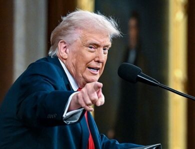 Трамп пригрозив запровалити мита за прохід Ормузькою протокою
