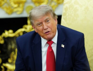 Трамп: Зеленський добре справляється