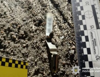 У Дніпрі чоловік кинув гранату у поліцейських і загинув